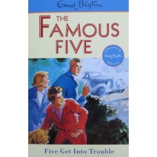 Five Get Into Trouble (The Famous Five, Book 8)